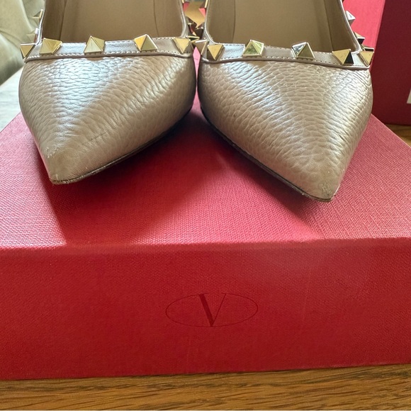 Valentino Nude Pink Rockstud Pump Heels - Picture 9 of 14